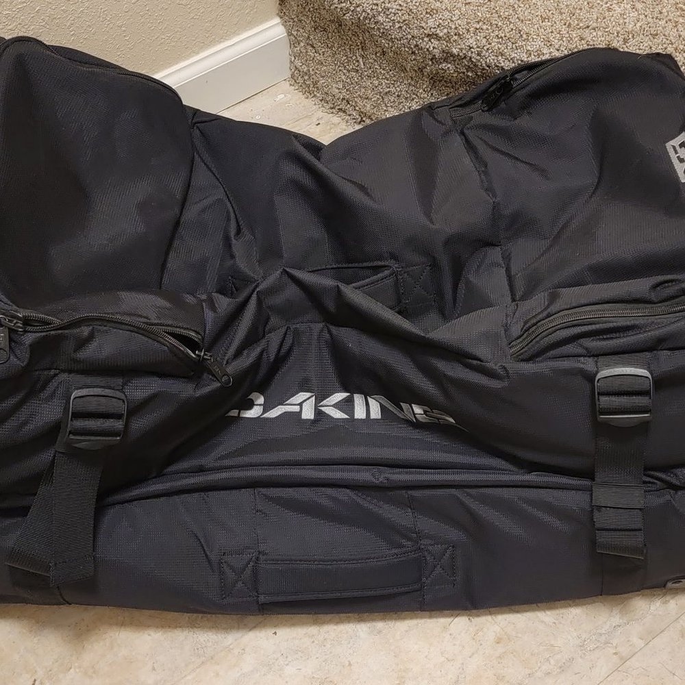 DaKine Split Roller Bag